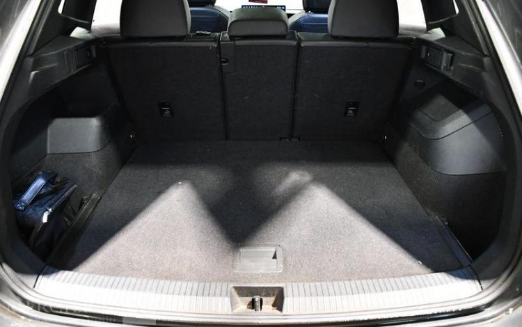 VOLKSWAGEN TIGUAN 2.0 TDI 150ch EXCLUSIVE R-LINE DSG – ancien taxi GRIS GY-885-MQ