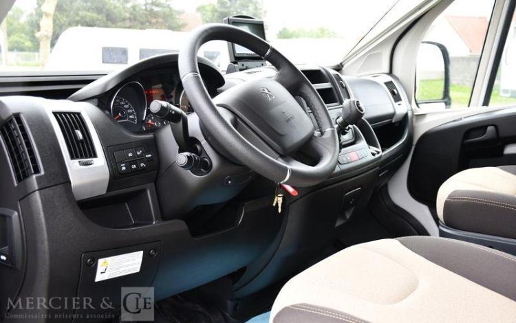 PEUGEOT GIOTTILINE BY RAPIDO 74 NF  2,2HDI 140 TOSCAN BLANC HH-820-LV